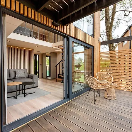 Palac Warlity أولشتينيك