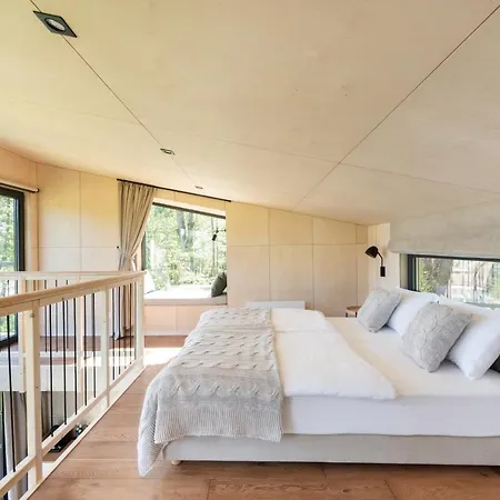 Palac Warlity شقة فندقية 4*