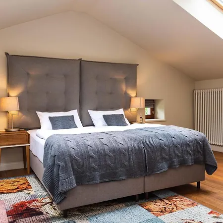 Palac Warlity أولشتينيك