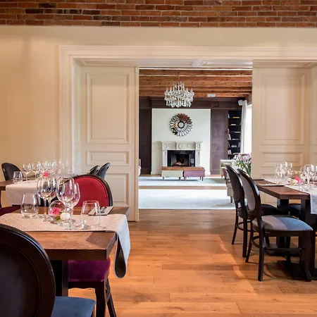 Palac Warlity أولشتينيك