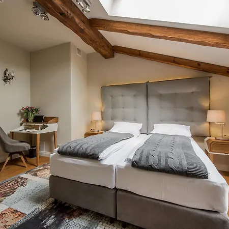 Pałac Warlity Hotel apartamentowy 3*