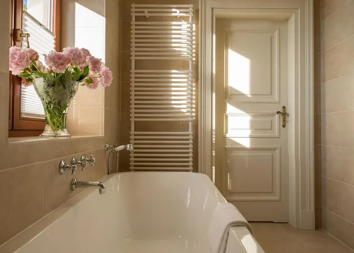 Aparthotel Palac Warlity 4*